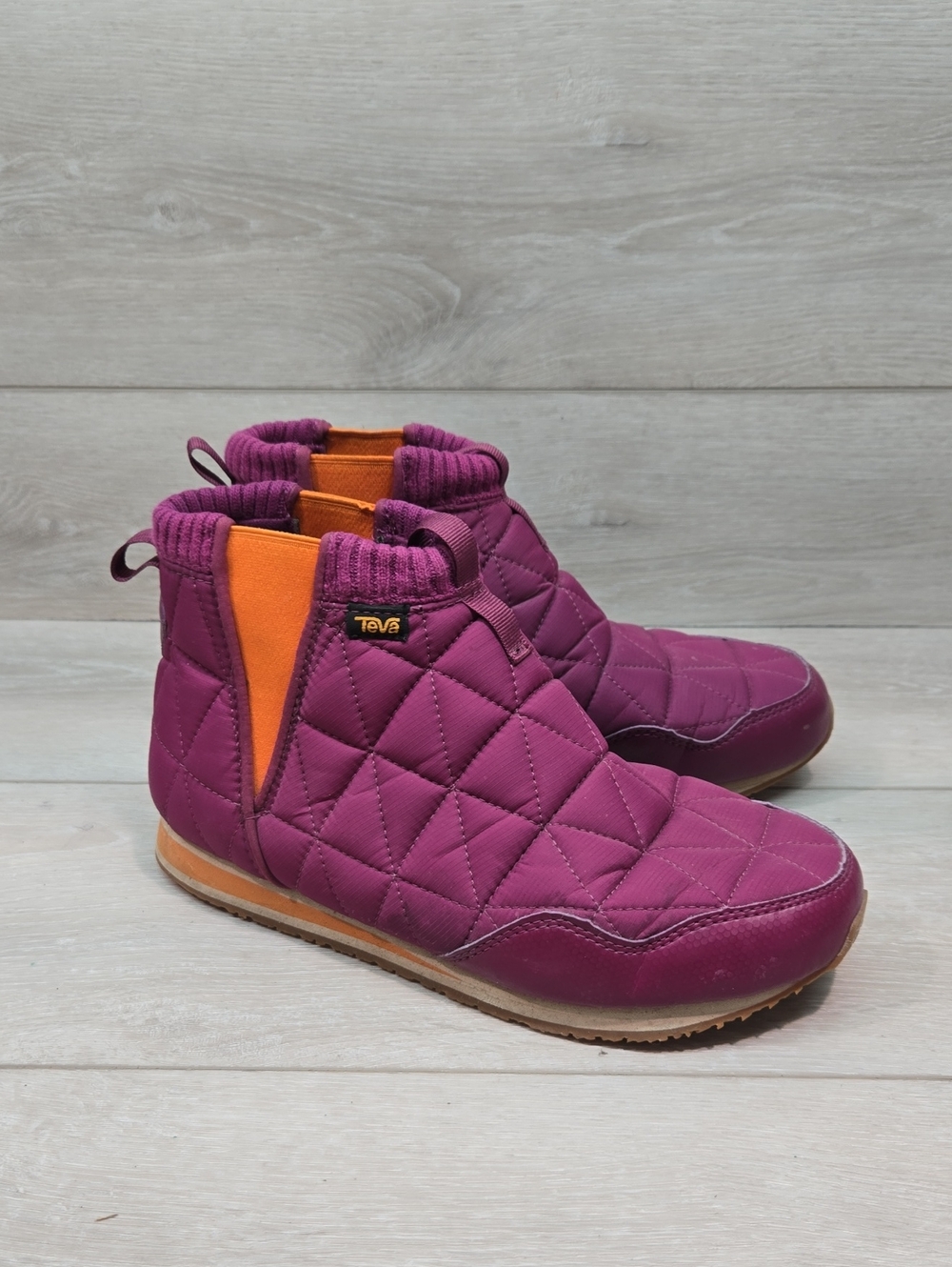 Teva Women Qulted High Top Sneakers Shoes Sz 9